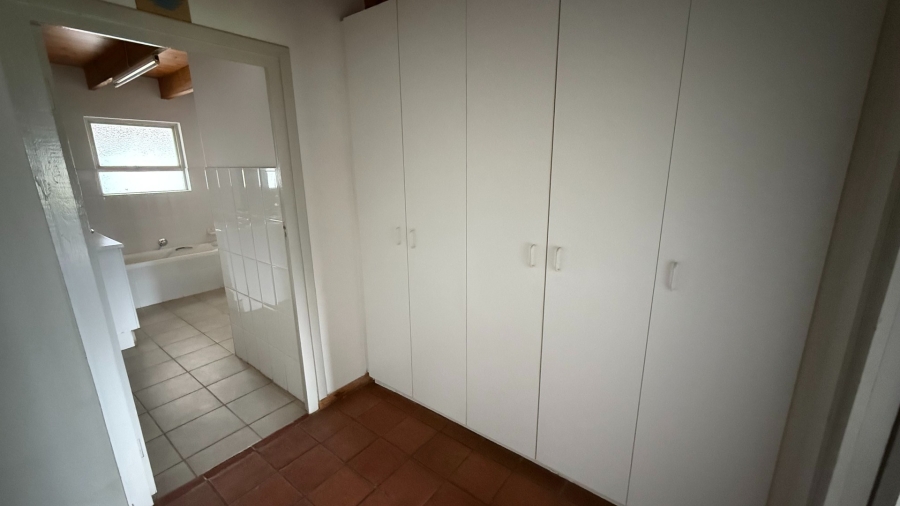 To Let 4 Bedroom Property for Rent in Knysna Central Western Cape